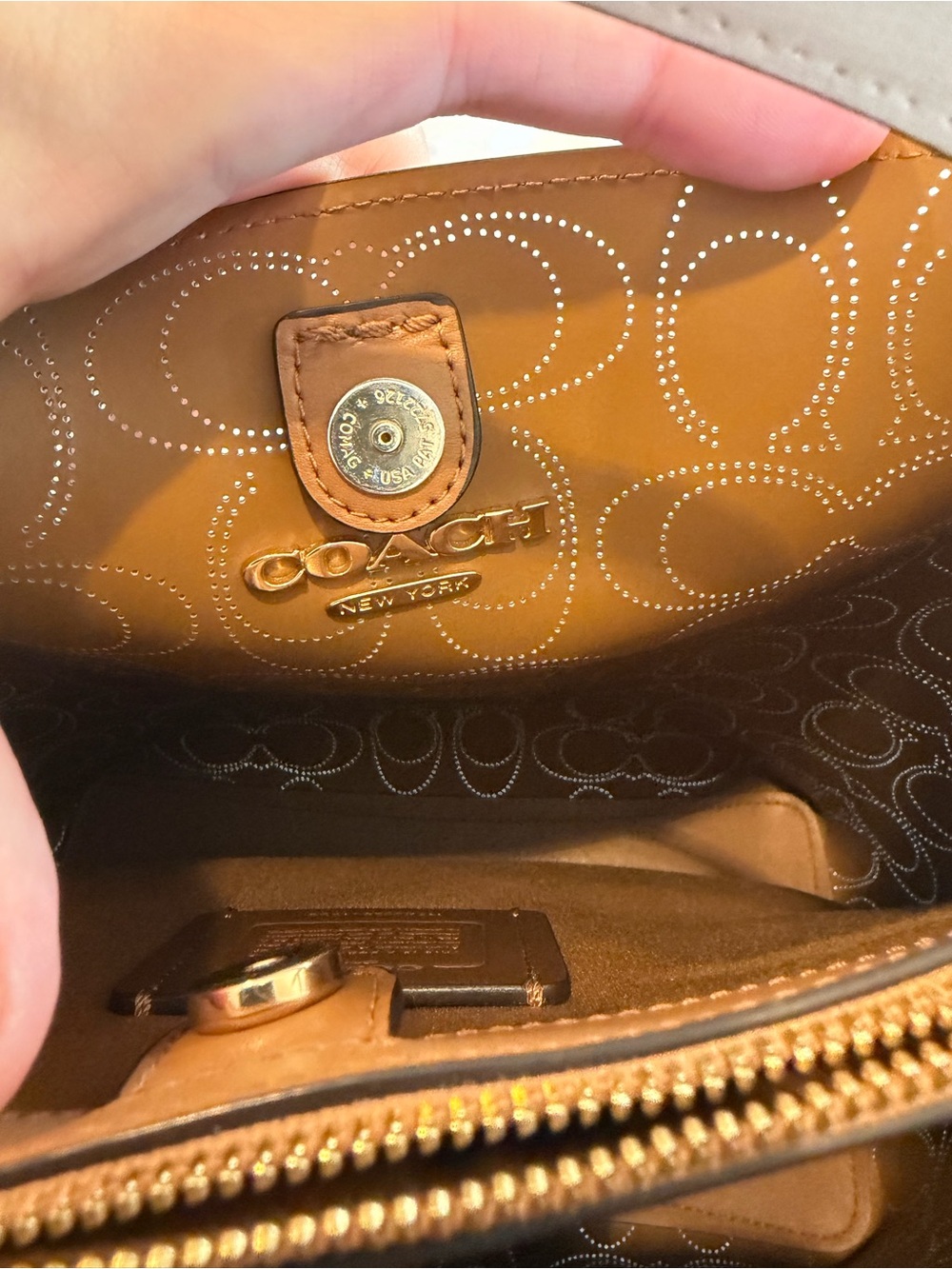 Coach Large Town Bucket Bag in Perforated Leather Style 1008 EUC - Picture 11 of 12
